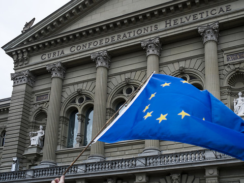 Le Conseil fédéral précise la consultation sur l'accord-cadre