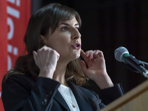 Les socialistes adoubent officiellement Rebecca Ruiz