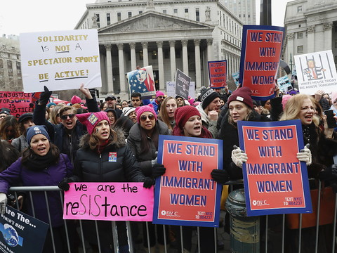 Milliers de manifestants aux Etats-Unis pour le droit des femmes