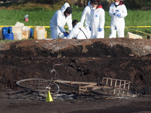 Explosion d'un oléoduc au Mexique: le bilan grimpe à 73 morts