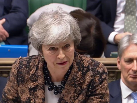 Theresa May veut retourner discuter à Bruxelles