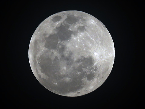 L'ESA étudie la possibilité d'aller sur la Lune