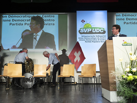 L'UDC se dote d'un programme contre le diktat de l'UE