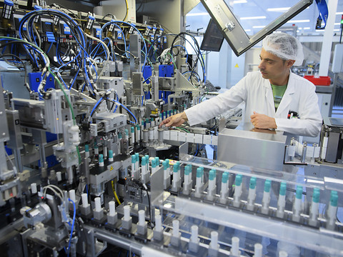 Croissance du marché du médicament ralentie par les baisses de prix