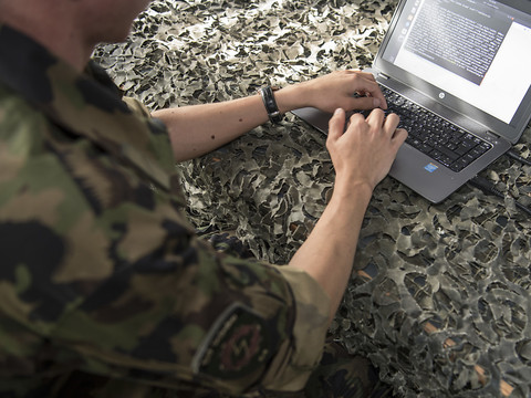 L'armée veut mieux se défendre dans le cyberspace