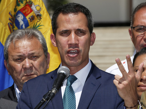 Guaido reconnu comme président par une vingtaine de pays européens