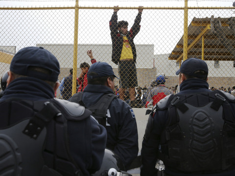 Mexique: 1700 migrants arrivent à la frontière américaine