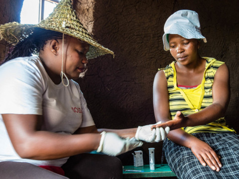 Prix Pfizer en infectiologie à deux collaborateurs de SolidarMed