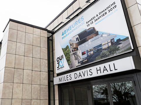 Non à la rénovation du centre de congrès