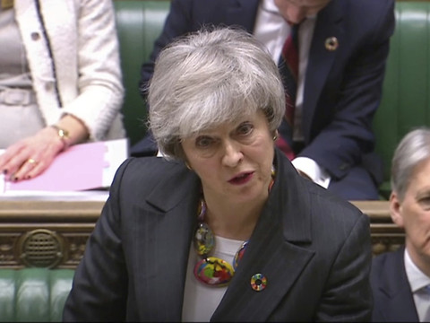 Theresa May demande 
