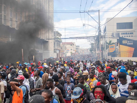 Nouvelles manifestations violentes à Haïti, un mort