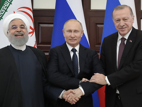 Moscou, Téhéran et Ankara se félicitent du retrait américain de Syrie
