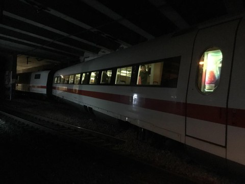 Un Intercity allemand déraille à Bâle, trafic interrompu