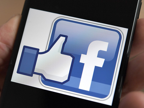 RT proteste après le blocage de ses pages par Facebook