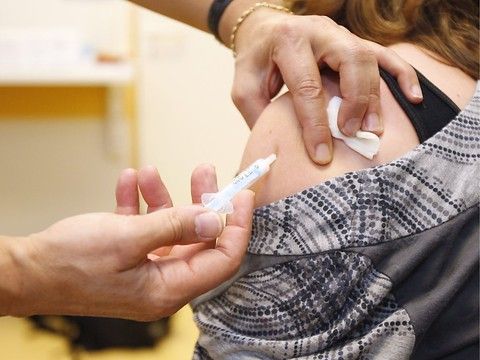 Vaccination et dépistage pour vaincre le cancer du col de l'utérus