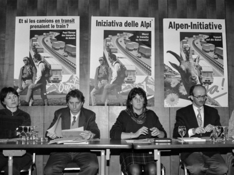 Vingt-cinq ans après l'initiative des Alpes, ses initiants ne voient pas le bout du tunnel