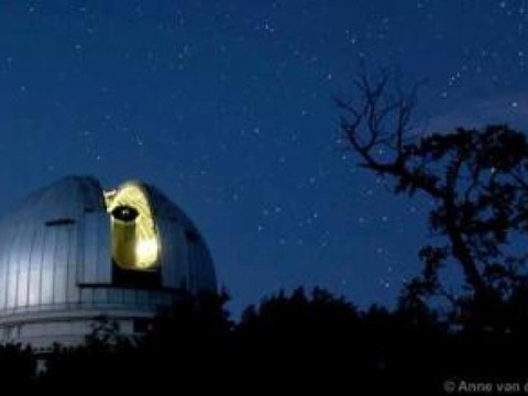 Une grande soeur de la Terre dans un système voisin