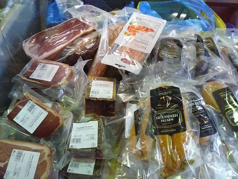 Un Portugais a introduit illégalement 40 tonnes de viande en Suisse