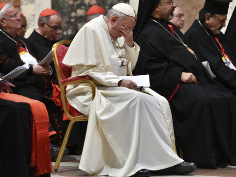 Le pape compare les abus sexuels à des 