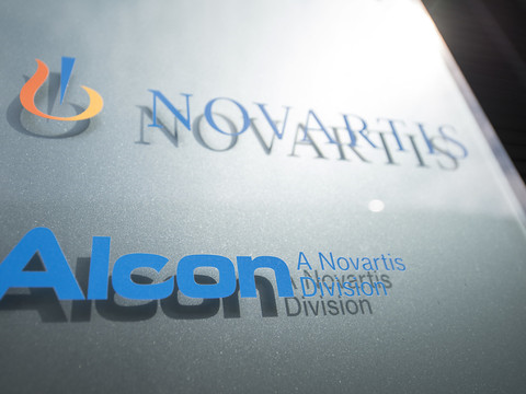 Novartis espère autonomiser Alcon à partir d'avril