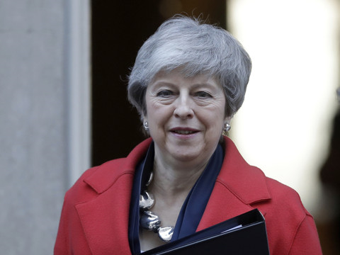 Theresa May demande au parlement de soutenir sa nouvelle stratégie