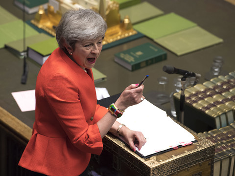 Brexit: le parlement appuie la nouvelle stratégie de May