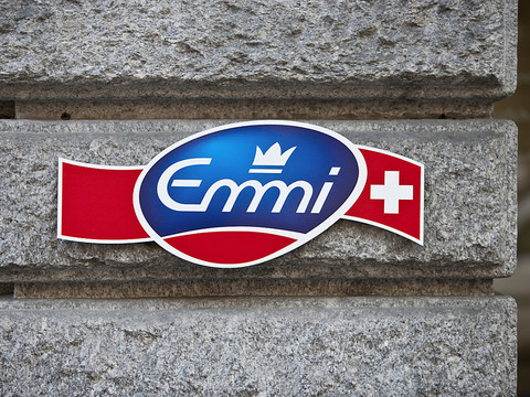 Emmi décoiffe les attentes, relève son dividende et ses objectifs