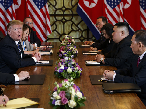 Trump et Kim se séparent à Hanoï sur un échec