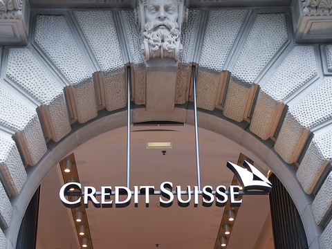 Le Mozambique demande des dommages et intérêts à Credit Suisse