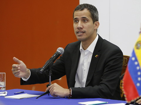 Venezuela: Guaido rentre lundi et appelle à manifester