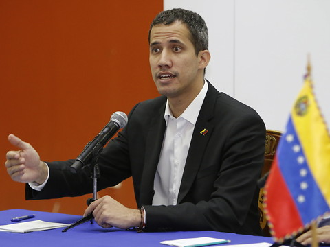 Venezuela: Juan Guaido appelle à manifester et met en garde Maduro