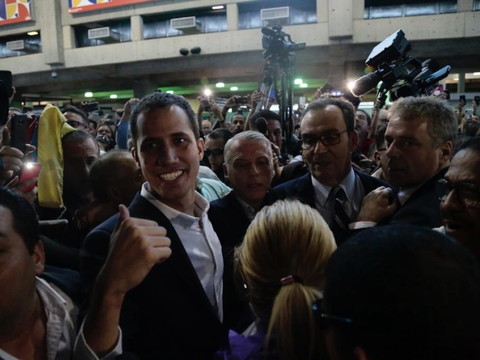 Juan Guaido veut maintenir la pression sur le régime