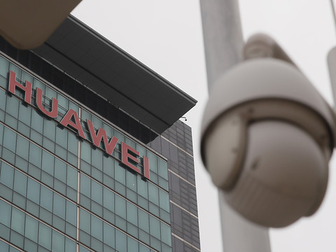 Huawei contre-attaque et porte plainte contre les Etats-Unis
