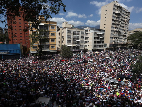 Venezuela: rassemblements pro et anti-gouvernement après la panne géante