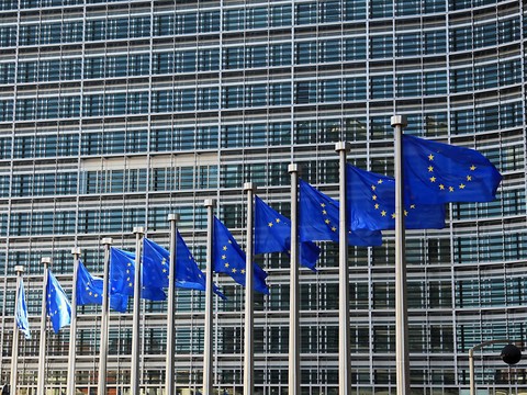 Paradis fiscaux dans l'UE: nouvelle liste noire - La Suisse sur liste grise