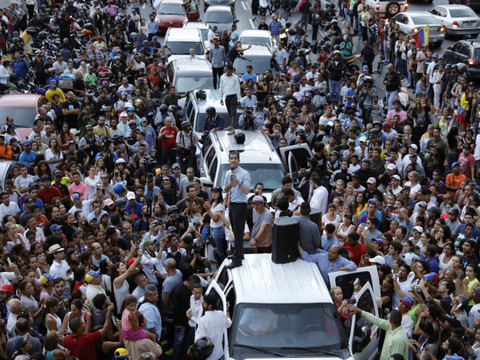 A Caracas, Guaido jure de 