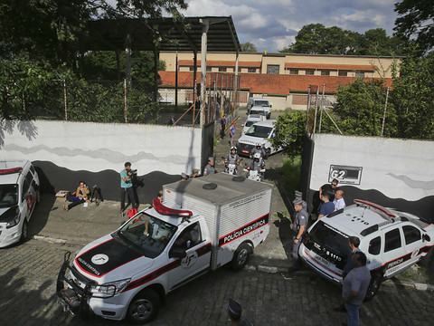 Dix morts après des tirs dans une école près de Sao Paulo