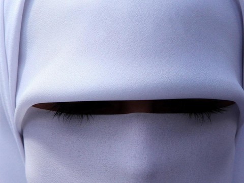 Au Parlement de trancher sur l'interdiction nationale du niqab
