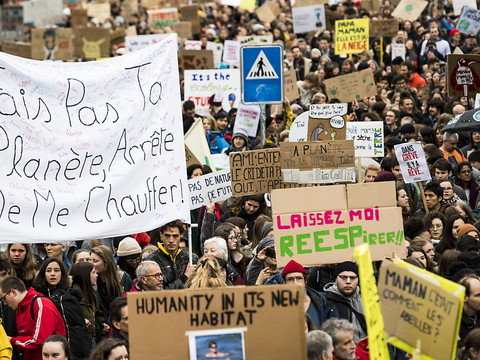 Le Parlement donne son feu vert à l'urgence climatique