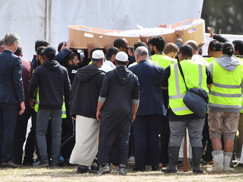 Attentat de Christchurch: les premières funérailles ont eu lieu