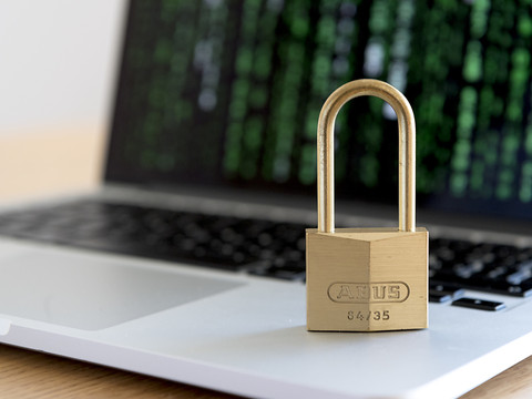 EPFL/IBM: des chercheurs trouvent une faille informatique mondiale