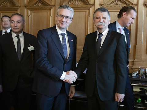 Des députés Verts et PS quittent la salle du Conseil national