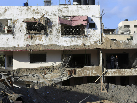 Retour au calme à Gaza, Netanyahu rentre pour dicter la suite