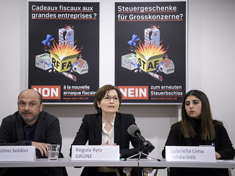 Les opposants au projet fiscal présentent leurs arguments