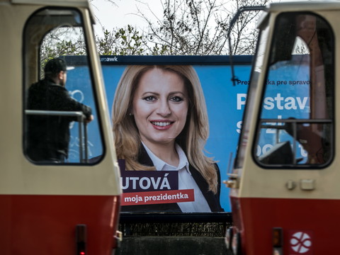 Les Slovaques élisent leur président(e)