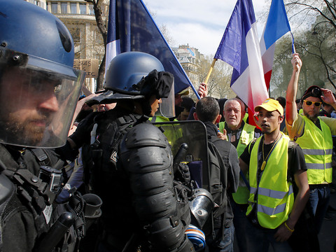 Les gilets jaunes dans la rue à leur 20e samedi de manifestations