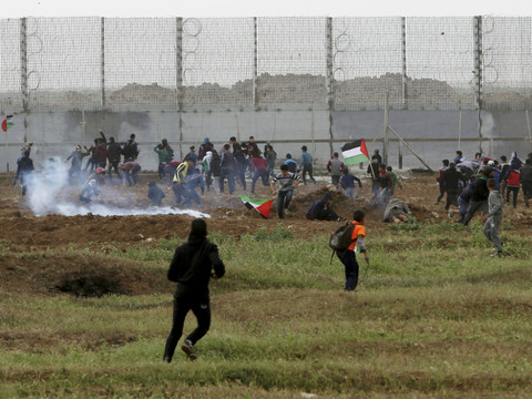 Manifestations massives à la frontière Gaza-Israël: quatre morts