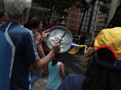 Nouvelles manifestations contre les pannes de courant au Venezuela