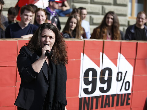 Initiative pour taxer les 1% des Suisses les plus riches déposée