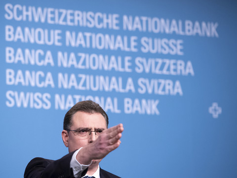 Pas de hausse des taux par la BNS avant fin 2020